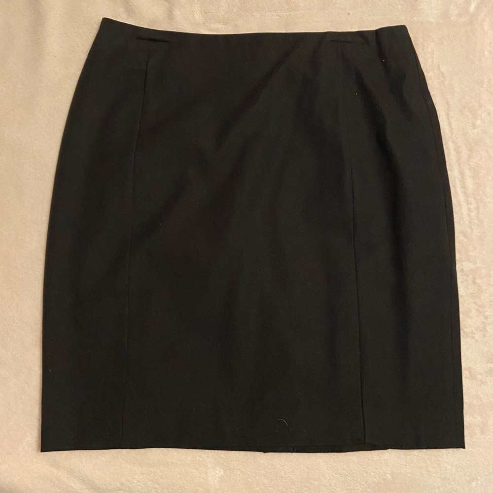 Banana Republic black skirt